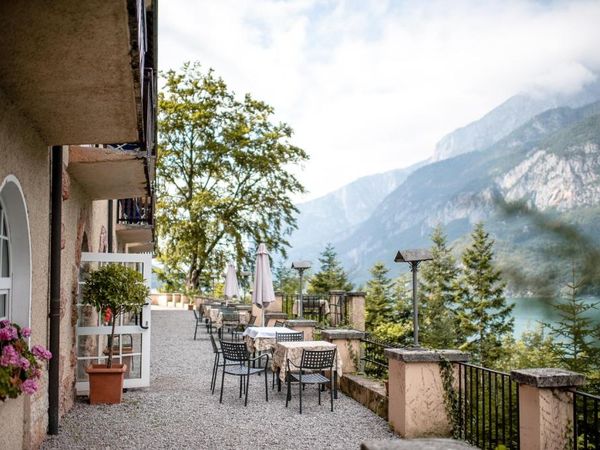 5 Tage Natururlaub am schönsten Alpensee Italiens in Molveno, Trentino-Südtirol inkl. Halbpension