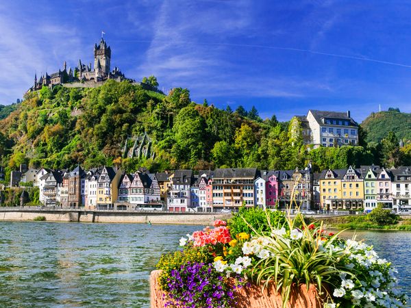 3 Tage am Rhein im Schloss-Hotel Petry mit HP in Treis-Karden, Rheinland-Pfalz inkl. Halbpension