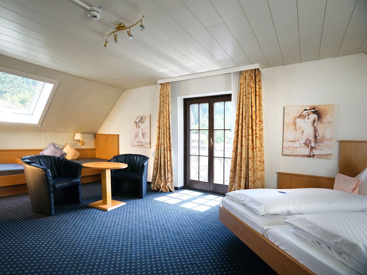 Doppelzimmer "Family" im Dachgeschoss mit Balkon