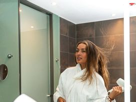 4Tage im Leonardo Royal Hotel Amsterdam mit Frühstück