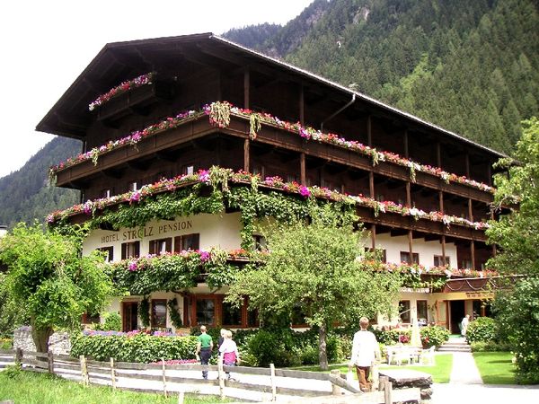 7 Tage Winterzauber in der Zillertaler Bergwelt - 7 Nächte in Mayrhofen, Tirol inkl. Halbpension