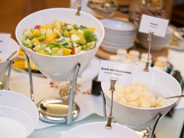 2 Tage Sommerferien im Teutoburger Wald inkl. Tierparkbesuch COMFORT GARNI HOTEL  in Bielefeld inkl. Halbpension