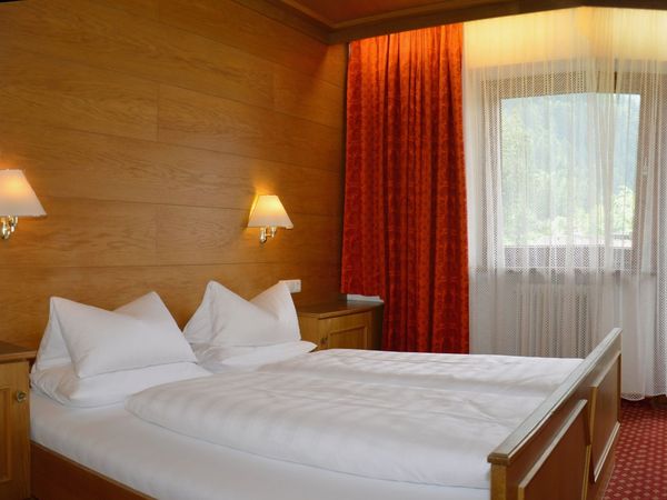 7 Tage Winterzauber in der Zillertaler Bergwelt - 7 Nächte in Mayrhofen, Tirol inkl. Halbpension