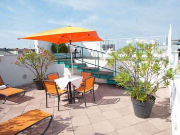 3 Tage Städtetrip Wels: Rooftop-Pool, Sauna & Genuss