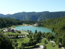 3 Tage Kurzurlaub in Lavarone mit Spa & Seeblick