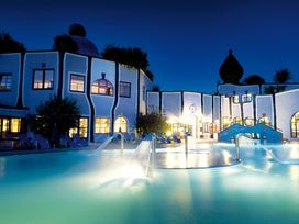 3 Tage Thermenurlaub im größten bewohnbaren Gesamtkunstwerk Österreichs inkl. Eintritt