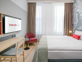 2 Tage außerhalb Hamburgs nächtigen 