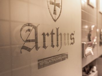 Tafeln und Schlafen im Erlebnishotel ARTHUS