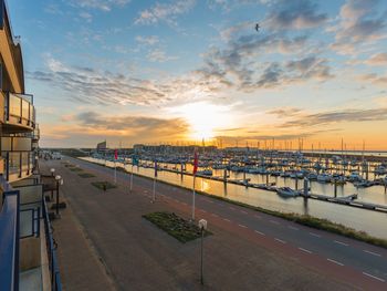 9 Tage im Leonardo Hotel IJmuiden mit Frühstück