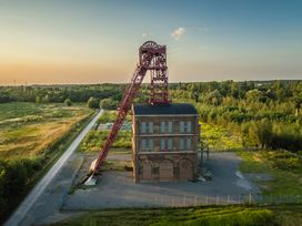 CIRCUS-THEATER RONCALLI- Circus meets Schlager in Oberhausen mit Hotel