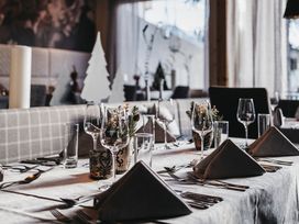 Fröhliche Familienzeit in Tirols Skidimension