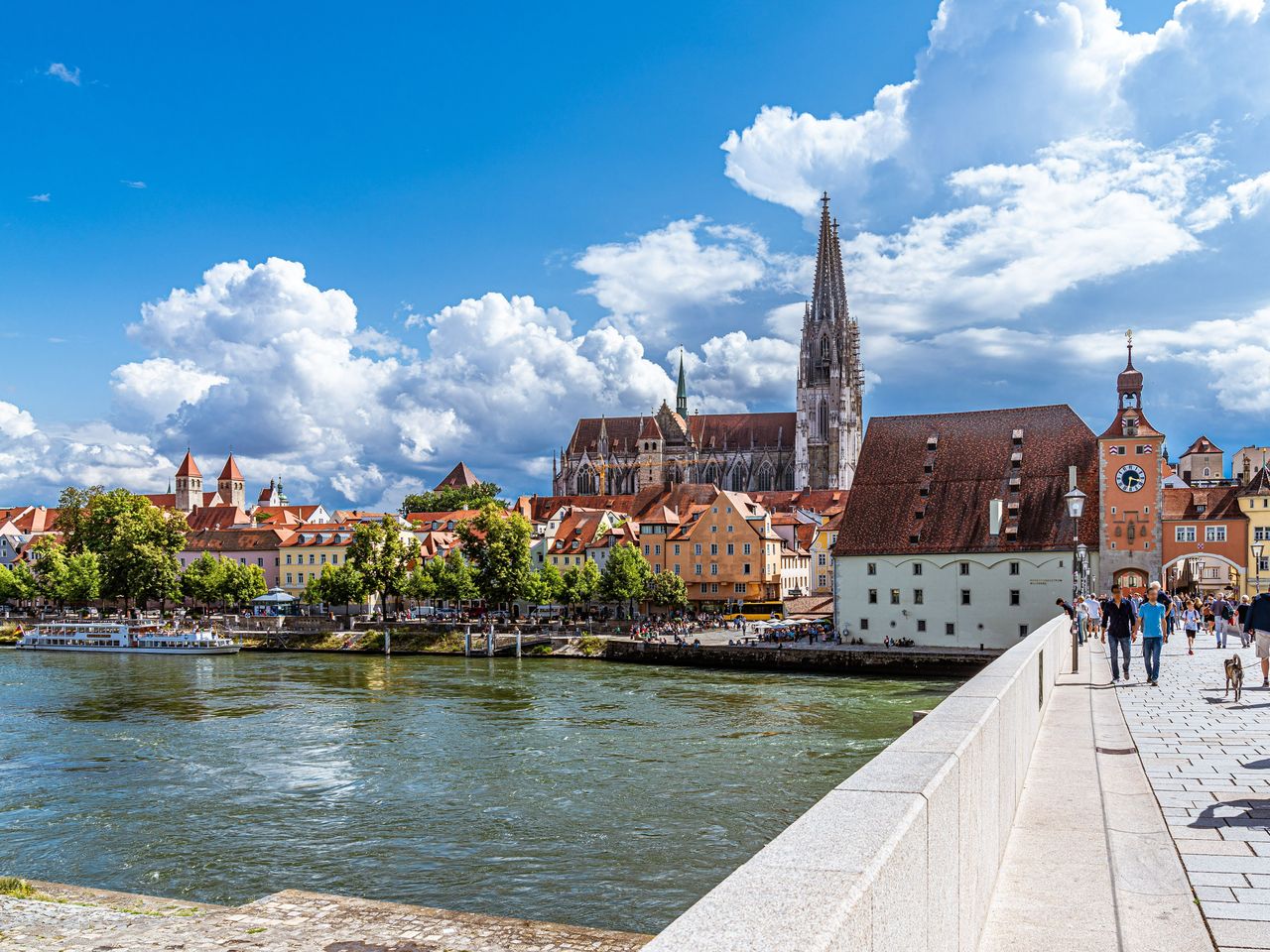 2 Tage: Biker-Traum in Regensburg mit Stellplatz