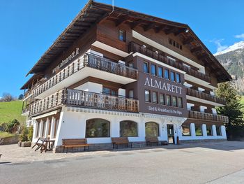 Südtiroler Bergidylle im Hotel Almarett erleben