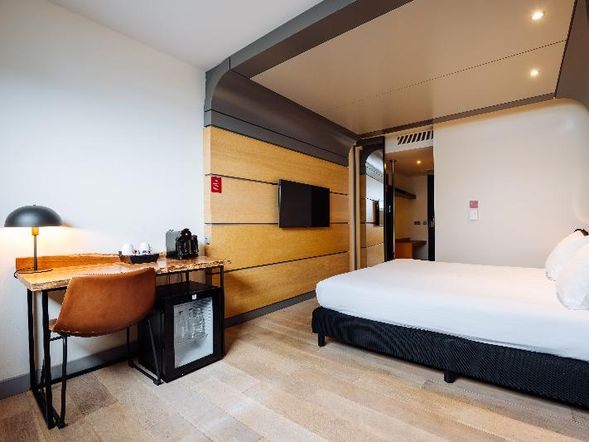 Leonardo Hotel Almere City Center