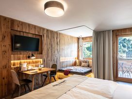 Auf der Sonnenseite Tirols - Wellness und Kulinarik