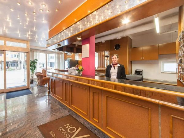 9 Tage Urlaub im Antares Antares in Düsseldorf