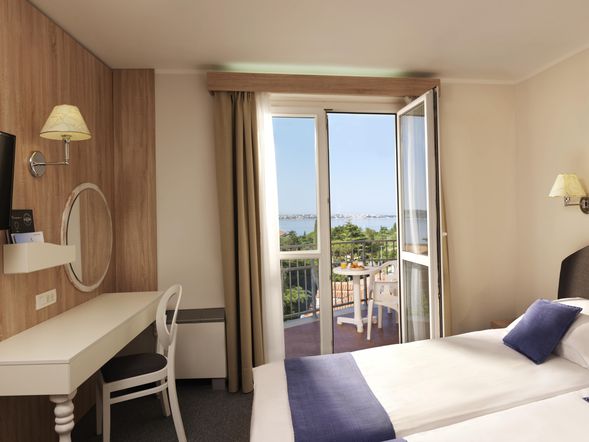 Doppelzimmer mit Balkon