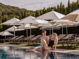 Wellnesszeit im einzigartigen Wohlfühlhotel im Thermen- & Vulkanland inkl. Abendmenü | 4 Nächte