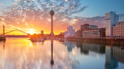 Düsseldorf bei Sonnenuntergang