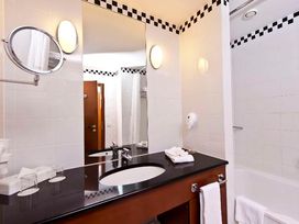 3 Tage im Radisson Blu Park Hotel mit Frühstück