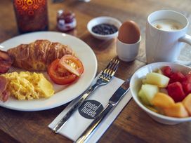2 Tage Kurzurlaub mit Frühstück im Inntel Hotels Amsterdam Landmark