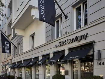 2 Tage mit Frühstück im Sir Savigny Hotel