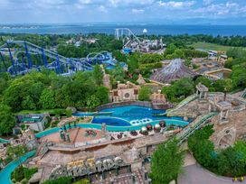 Gardaland Resort mit Hotel und Eintritt