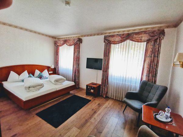 7 Tage Urlaub am Kaiserstuhl! (mit 3x Dinner) in Breisach am Rhein, Baden-Württemberg inkl. Halbpension