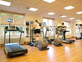 2 Tage mit Weihnachtslunch im Pullman Stuttgart