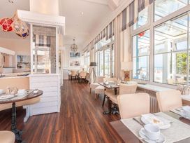 Wasser, Sonne & Strand im Hotel Strandschlosschen