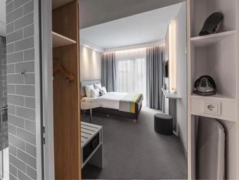 6 Tage mit Frühstück im Holiday Inn Express Munich