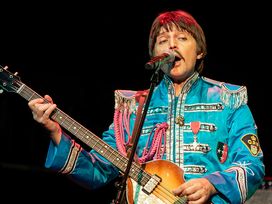 All you need is love - Das Beatles Musical in Berlin mit Ticket und Hotel