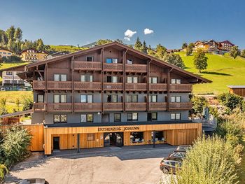 Nature & Style im alpinen Erwachsenenhotel