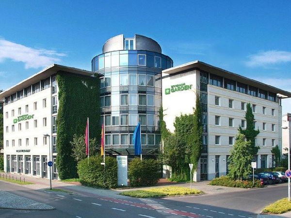 Entdecke Berlin mit Dungeon (4 Nächte) in Hennigsdorf Frühstück