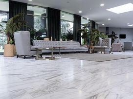 Auszeit 2 Tage mit Frühstück im Eventhotel Pyramide