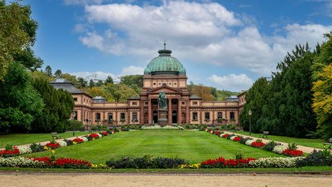 Kaiser-Wilhelms-Bad im Kurpark Bad Homburg