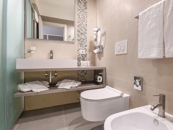 Auszeit am Gardasee - 7 Tage mit HP in Desenzano del Garda, Lombardei inkl. Halbpension