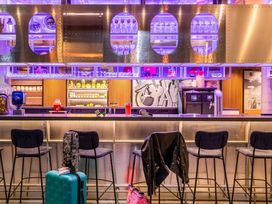 2 Tage Kurzurlaub mit Frühstück im Moxy Berlin Airport