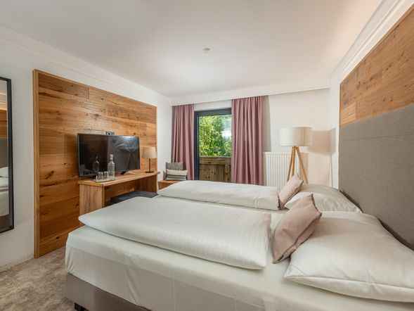 Doppelzimmer CLASSIC mit Balkon