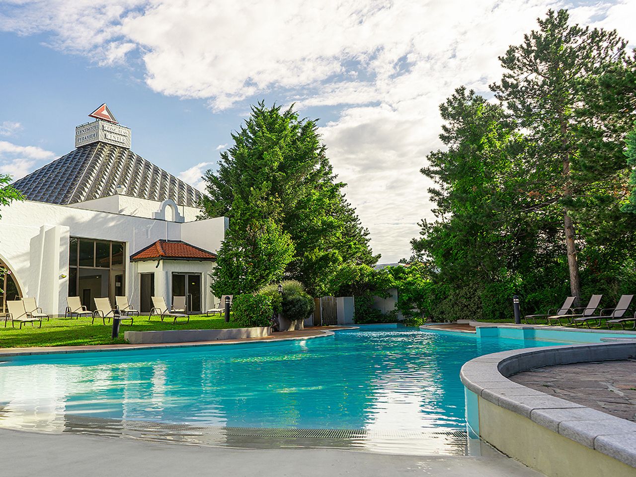 Auszeit 2 Tage mit Frühstück im Eventhotel Pyramide