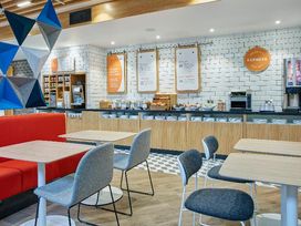 3 Tage mit Frühstück im Holiday Inn Express Ringsheim