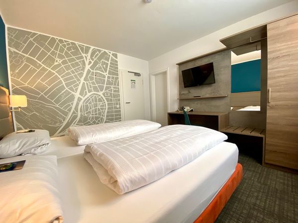 2 Tage Sommerferien im Teutoburger Wald inkl. Tierparkbesuch COMFORT GARNI HOTEL  in Bielefeld inkl. Halbpension