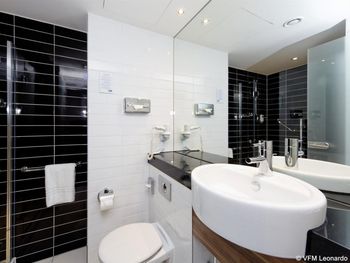 2 Tage mit Frühstück im Holiday Inn Express Augsburg