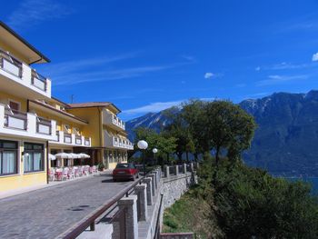 Dolce Vita am Gardasee - Eine Woche mit Bootsfahrt