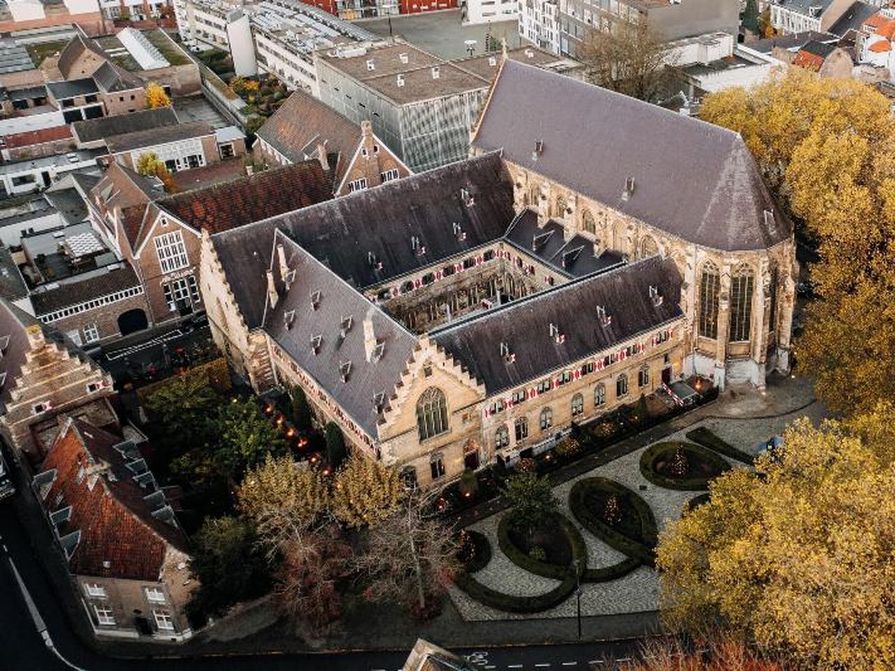 3 Tage im ehemaligen Kruisheren-Kloster übernachten