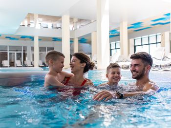 Taunustherme mit Essen und Übernachtung | 3 Tage