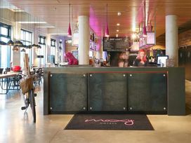 2 Tage Kurzurlaub mit Frühstück im Moxy Frankfurt Eschborn Hotel