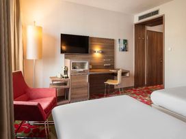 4 Tage Kurzurlaub mit Frühstück im Melia Düsseldorf