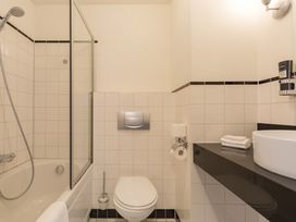 5 Tage im Leonardo Hotel IJmuiden mit Frühstück
