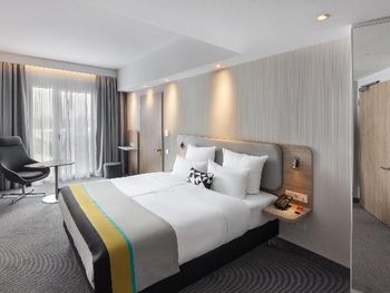 2 Tage mit Frühstück im Holiday Inn Express Munich